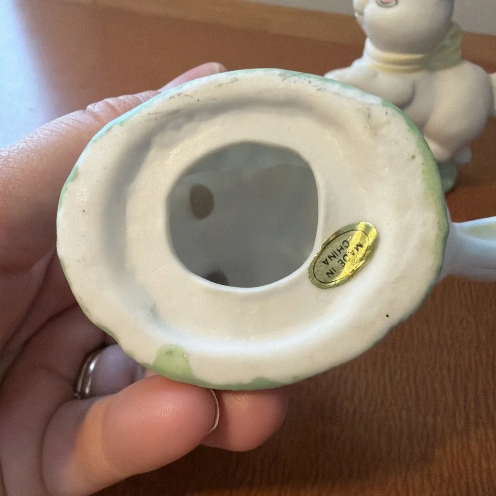 Vtg Set Of 2 White Bunny Figurines For Spring Easter Playful Green/Yellow Bows